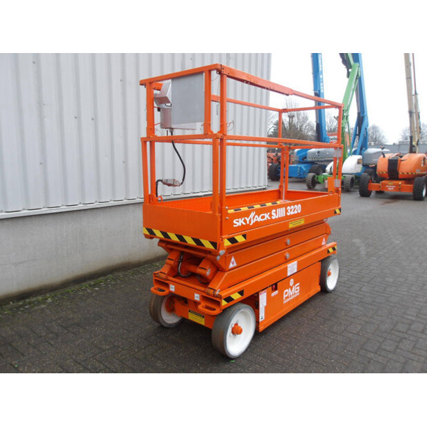 2015 SkyJack SJ3220-45828316