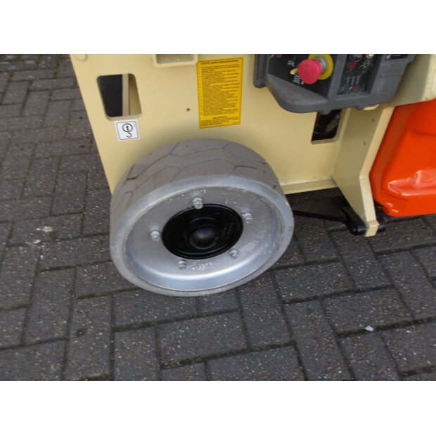 2020 جيه ال جي 2032ES-45828329