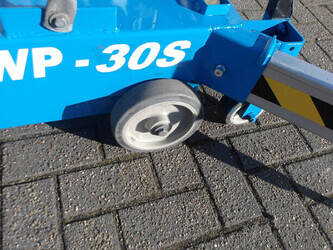 2006-genie-awp30s-45828361