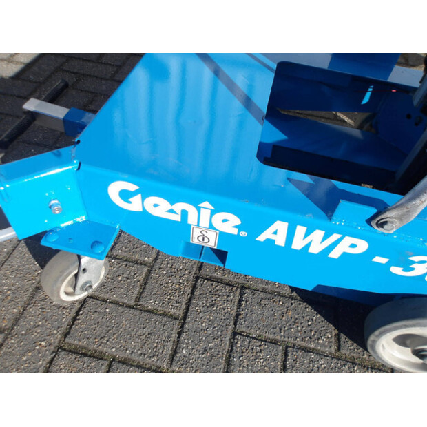 2006 Genie AWP30S-45828362