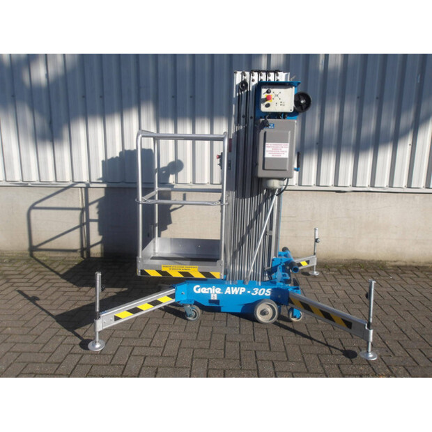 2006 Genie AWP30S-45828363