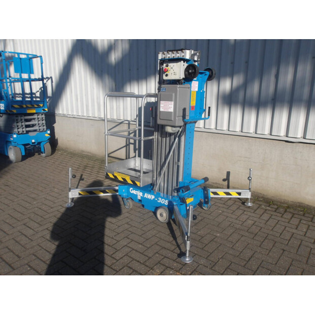 2006 Genie AWP30S-45828364