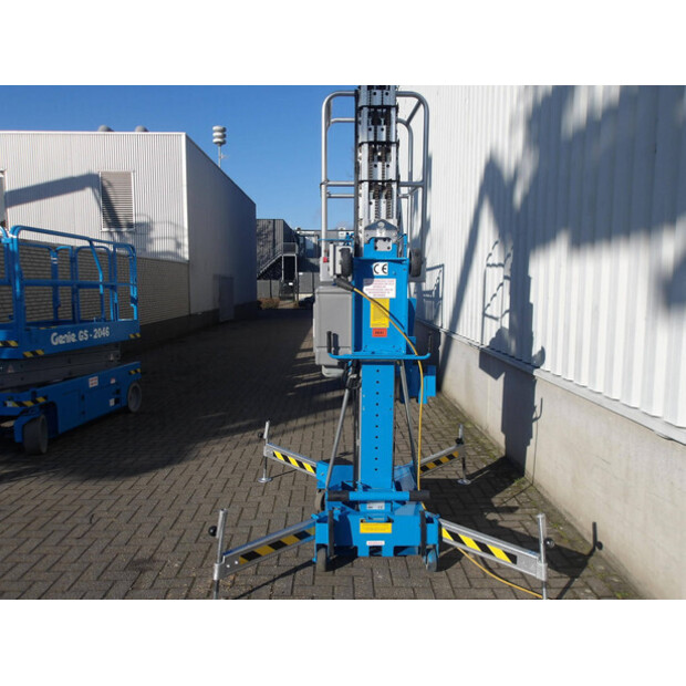 2006 Genie AWP30S-45828369