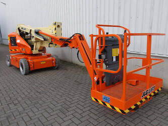 2011-jlg-e400ajpn-1429183-45828421