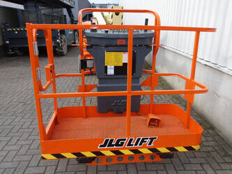 2011-jlg-e400ajpn-1429183-45828422