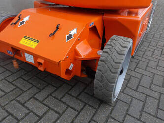 2011-jlg-e400ajpn-1429183-45828426