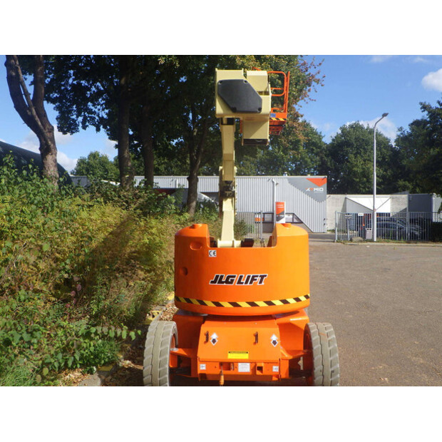 2011 JLG E450AJ-45828462