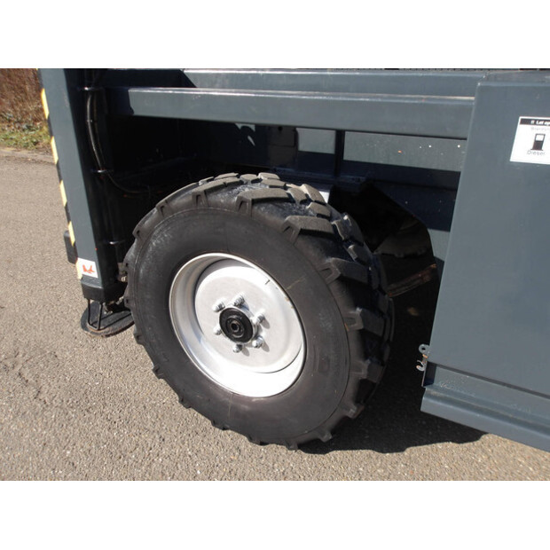 2012 JLG 210-25-45828582