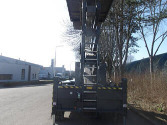 2012-jlg-210-25-45828586