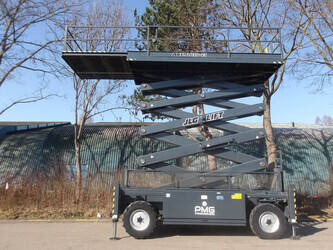 2012-jlg-210-25-45828588