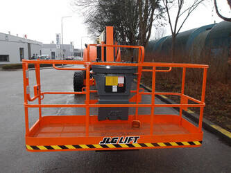 2013-jlg-800aj-1429198-45828606