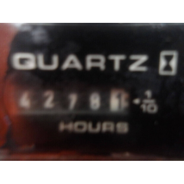 2013 جيه ال جي 800AJ-45828608