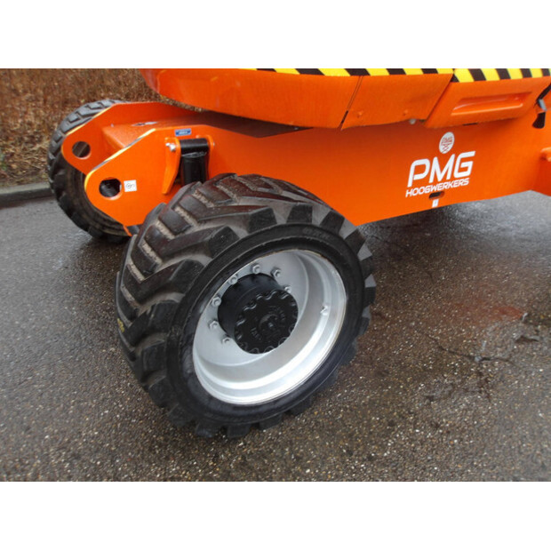 2013 جيه ال جي 800AJ-45828609