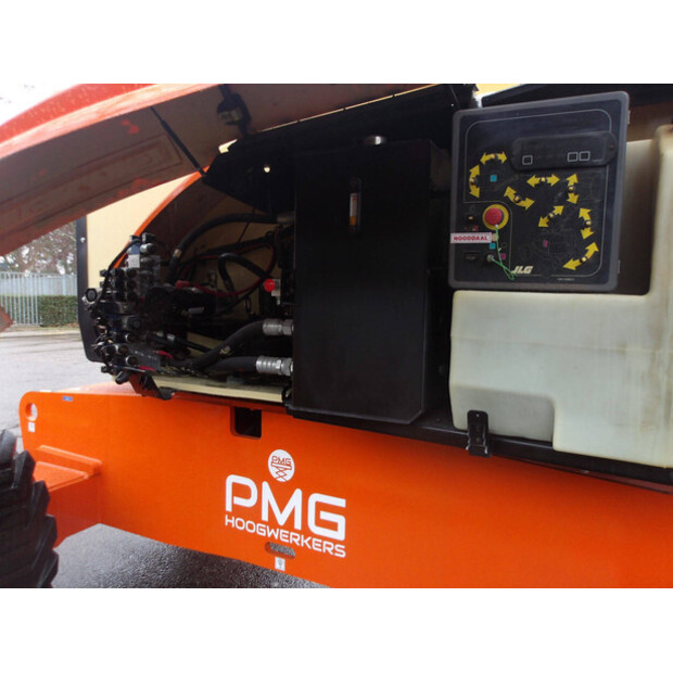 2013 جيه ال جي 800AJ-45828611