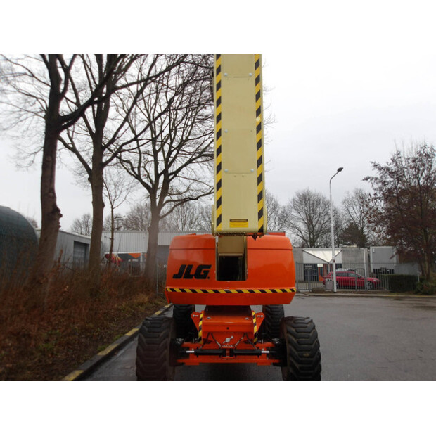 2013 جيه ال جي 800AJ-45828615