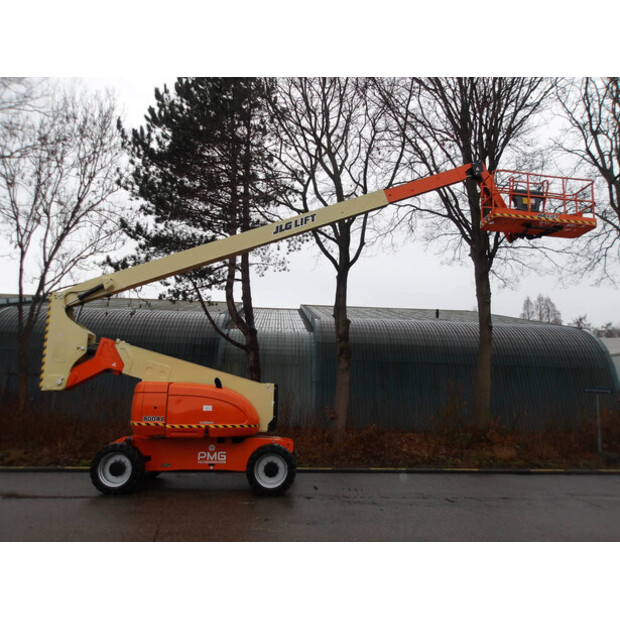 2013 جيه ال جي 800AJ-45828617