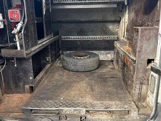 2013-renault-master-1429259-45841441