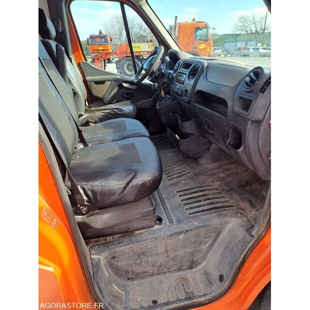 2011 رينو Master-45841458