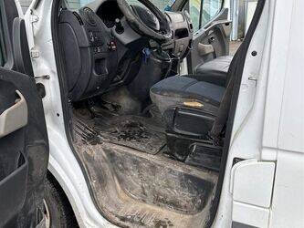 2013-renault-master-1429264-45841494