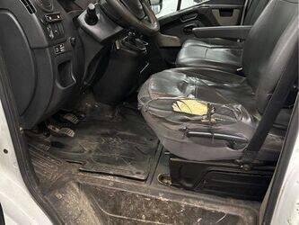 2014-renault-master-1429282-45841624