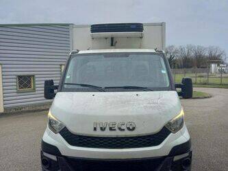 صورة ل شاحنات النفايات 2017 ايفكو 35C13