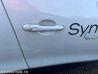 2016-renault-clio-1429286-45841660