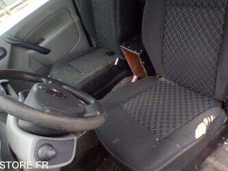 2009-renault-kangoo-1429322-45842067