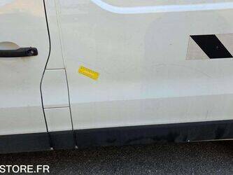 2021-renault-trafic-1429326-45842115