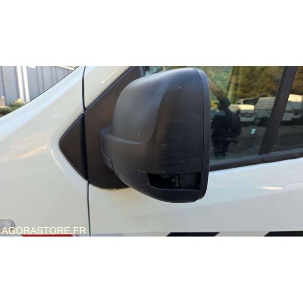 2021 Renault Trafic-45842116