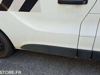 2021-renault-trafic-1429326-45842122