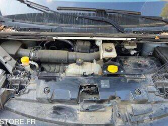 2021-renault-trafic-1429326-45842130