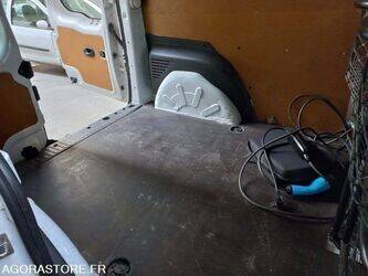 2013-renault-kangoo-1429328-45842167