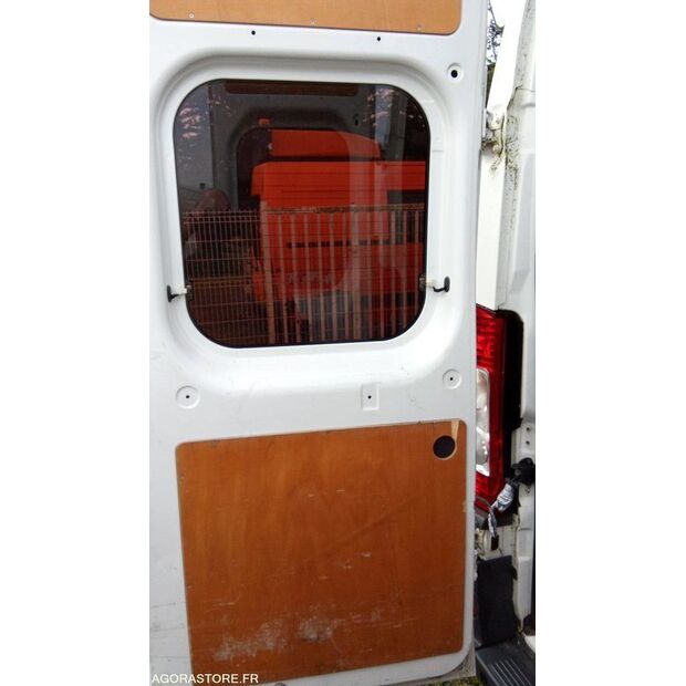 2011 Peugeot BOXER-45842182