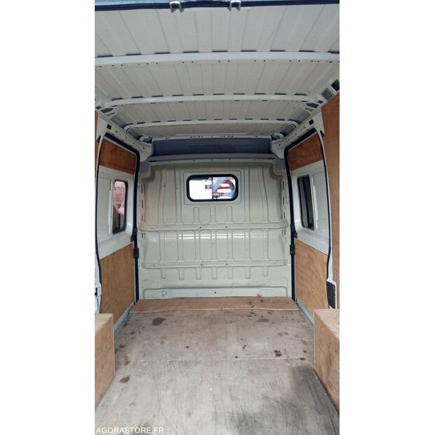 2011 Peugeot BOXER-45842188
