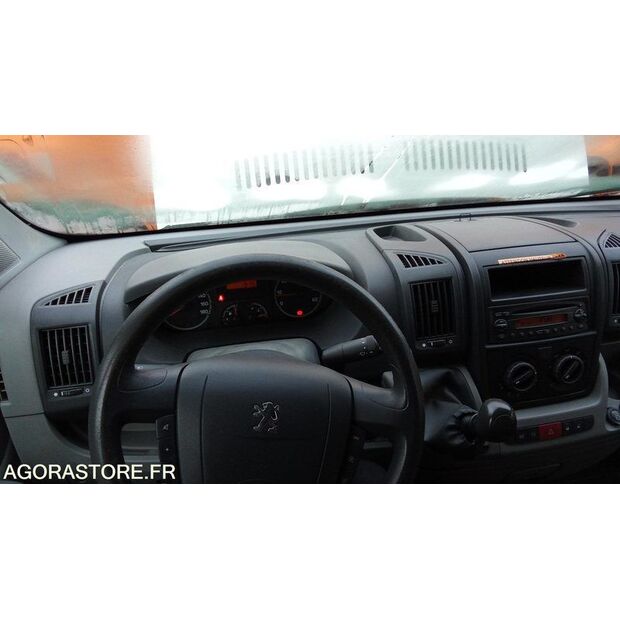 2011 Peugeot BOXER-45842192