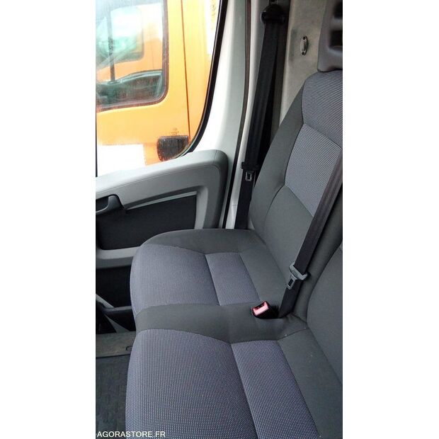 2011 Peugeot BOXER-45842193