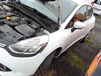 2013-renault-clio-1429332-45842207