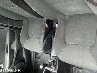 2013-renault-clio-1429332-45842210