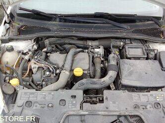 2013-renault-clio-1429332-45842214