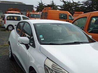 2013-renault-clio-1429332-45842215