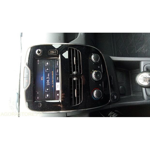 2013 Renault Clio-45842219