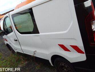 2015-renault-trafic-1429341-45842277