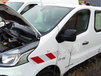 2015-renault-trafic-1429341-45842278