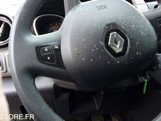 2015-renault-trafic-1429341-45842282