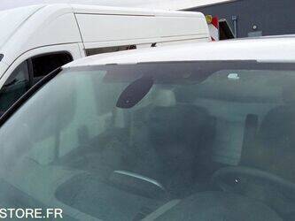 2015-renault-trafic-1429341-45842284