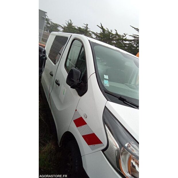 2015 Renault Trafic-45842286
