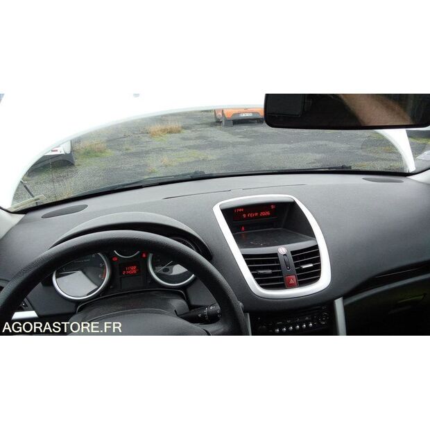 2011 Peugeot 207-45842296