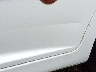 2011-peugeot-207-1429342-45842299