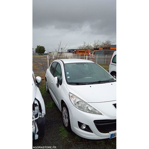 2011 Peugeot 207-45842302