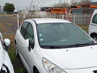 2011-peugeot-207-1429342-45842302